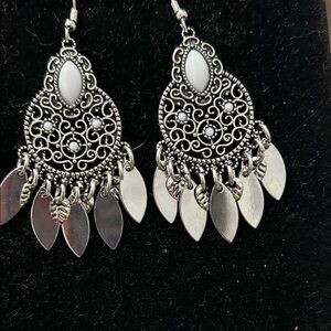 NWOT Elegant Silver and White Dangle Earrings